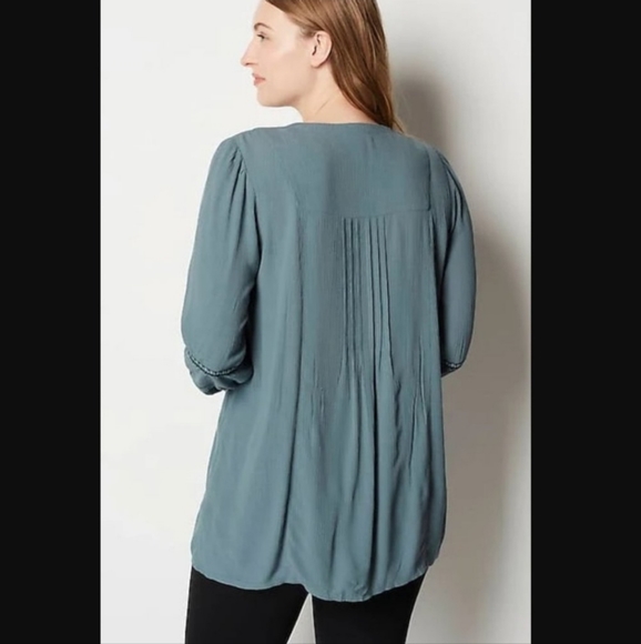 J. Jill embroidered pintucked tunic in blue spruce multi size medium - Picture 3 of 12